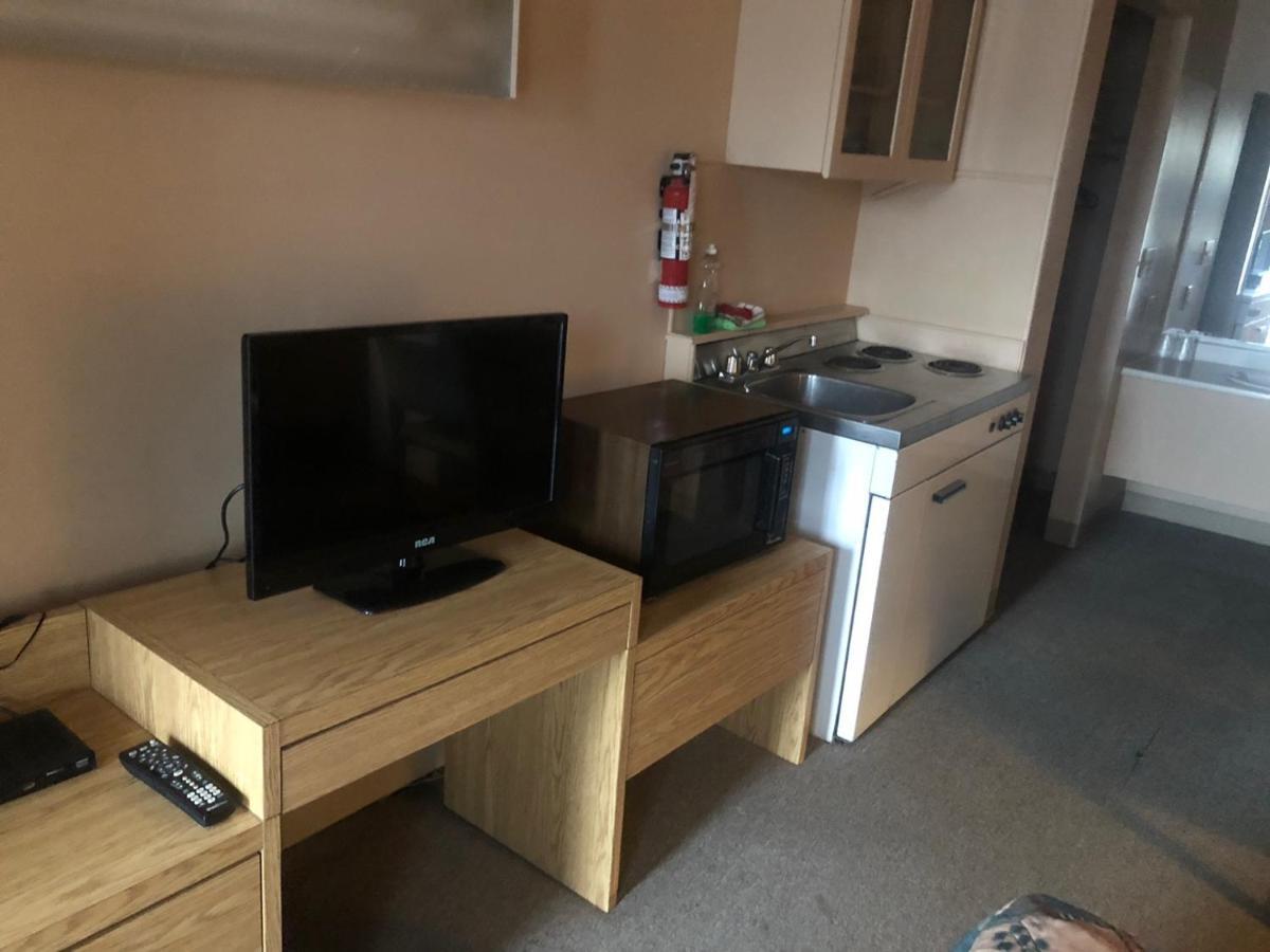Parkwood Motor Inn Sundre Экстерьер фото