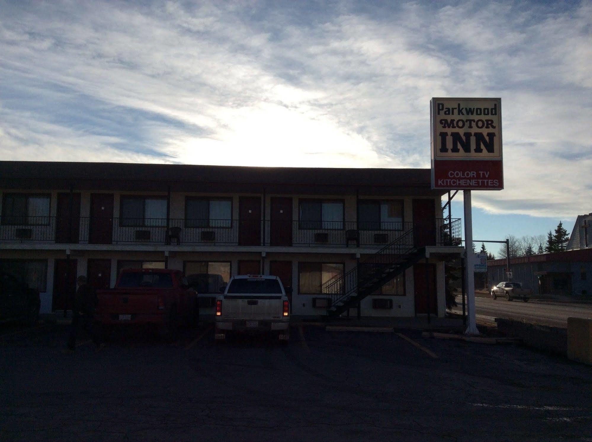 Parkwood Motor Inn Sundre Экстерьер фото